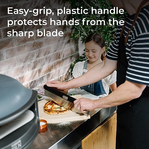 Everdure Pizza Rocker - Powerful One-Cut Stainless Steel Blade, Durable and Comfortable Grip, Dishwasher Safe – Ideal Pizza Cutter for Pizza Lovers, Chefs, Cooks, Bakers - Image 5